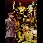 Donald Andersen og de steppende frøer i Honk! Den grimme ælling, Nørrebros Teater (Foto: Simon Hem)